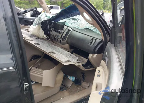 2007 Toyota Tacoma Prerunner V6 z USA, uszkodzony, nr VIN 5TETU62N27Z404652